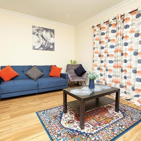 Surespring Apartment Erith Esterno foto